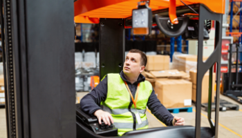 OPERATORS OF SELF-PROPELLED INDUSTRIAL TROLLEYS@2x